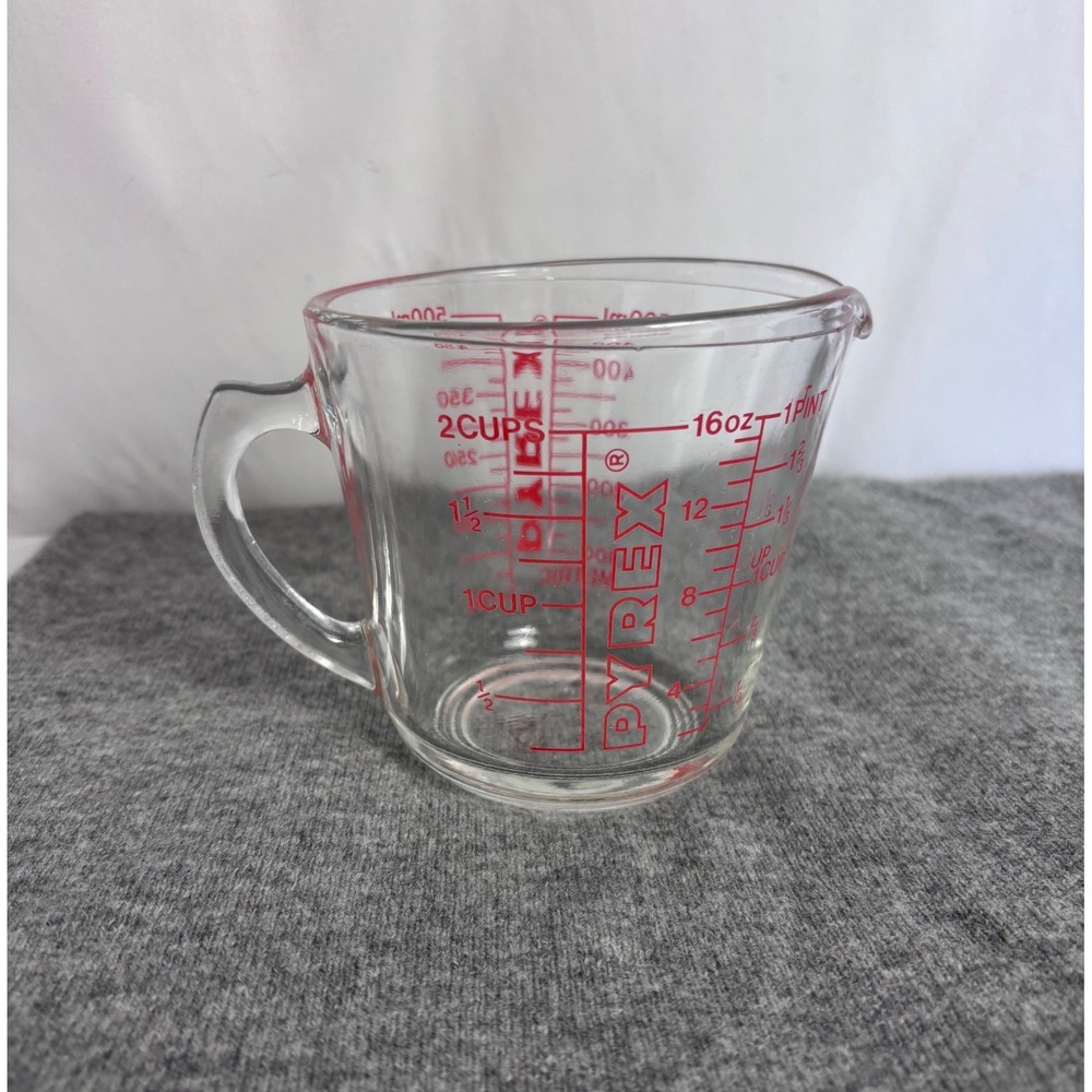 Vintage PYREX 516 Glass Measuring Cup Red Lettering D-Handle 2 Cup Made in USA